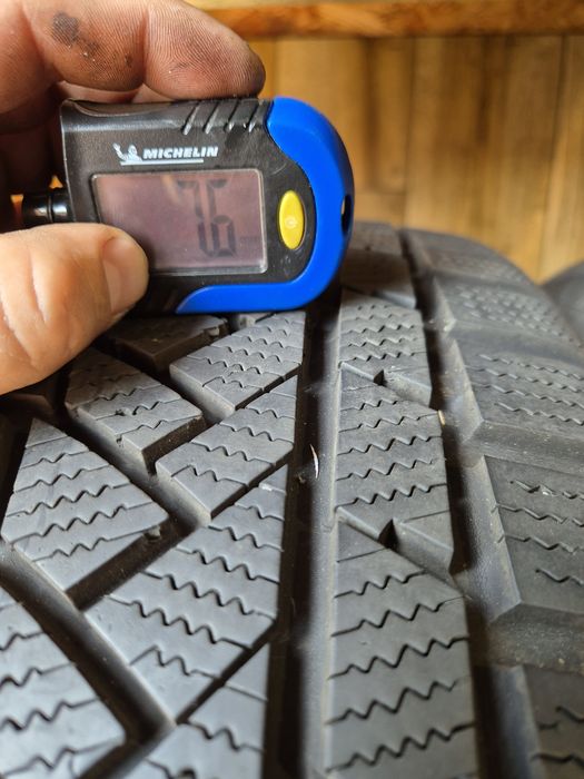 215/65/17 Continental para zima 7,5mm 2021r