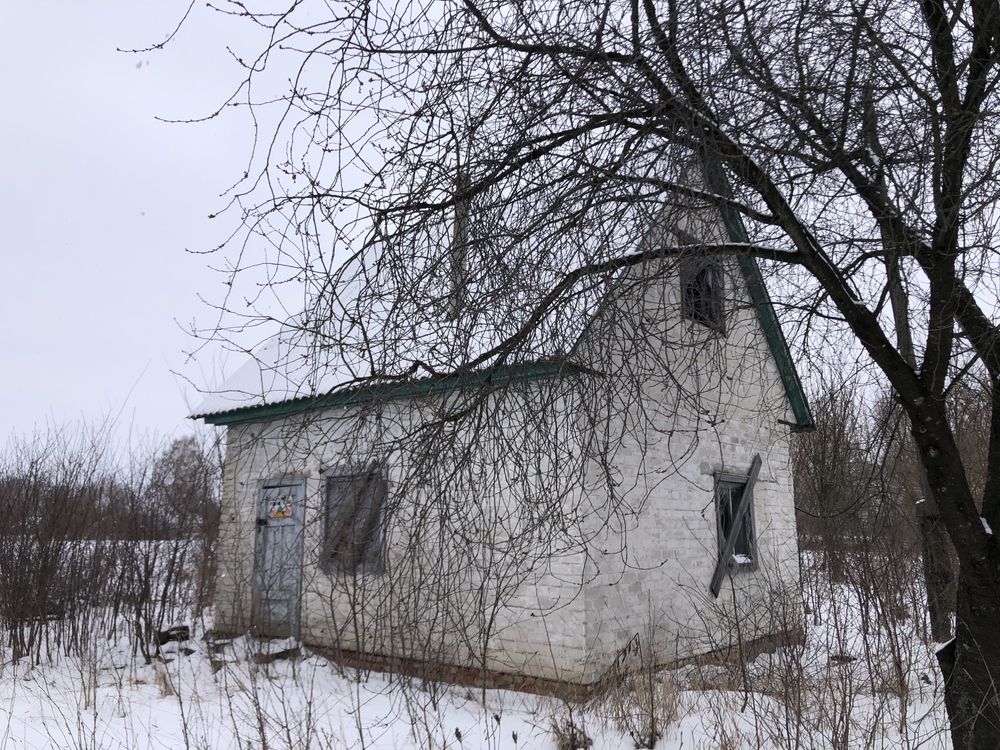 Продам будинок з зеиельною ділянкою с Гарбузин фасад траси