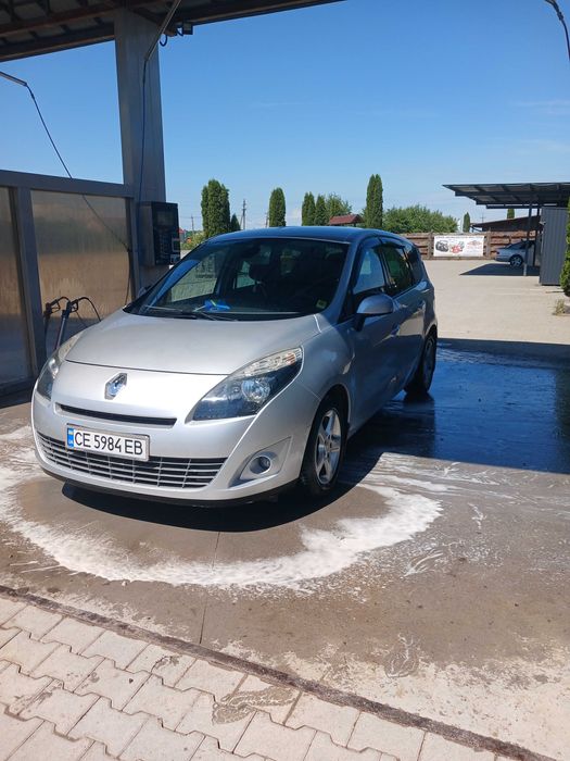 Авто Рено Сценік