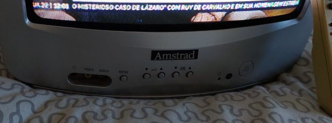 Televisão Amstrad TV + comando + antena + cabo de antena