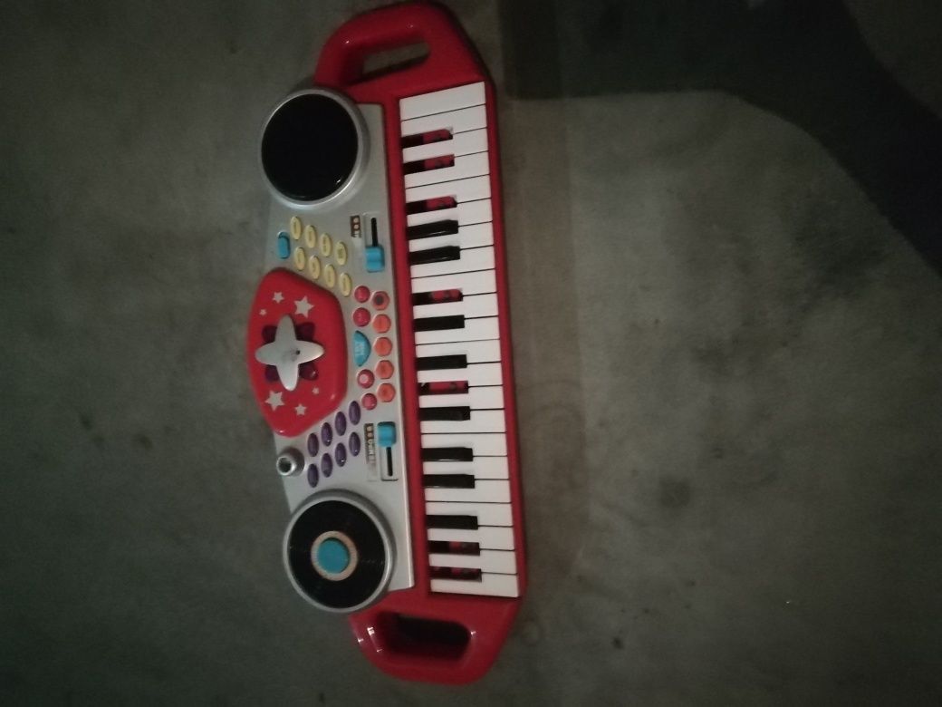 Brinquedo Piano de criança