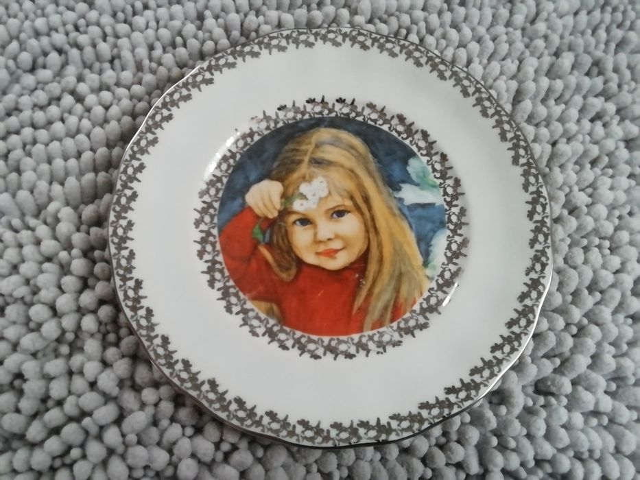 Talerz kolekcjonerski porcelana "Karolina" 24 cm
