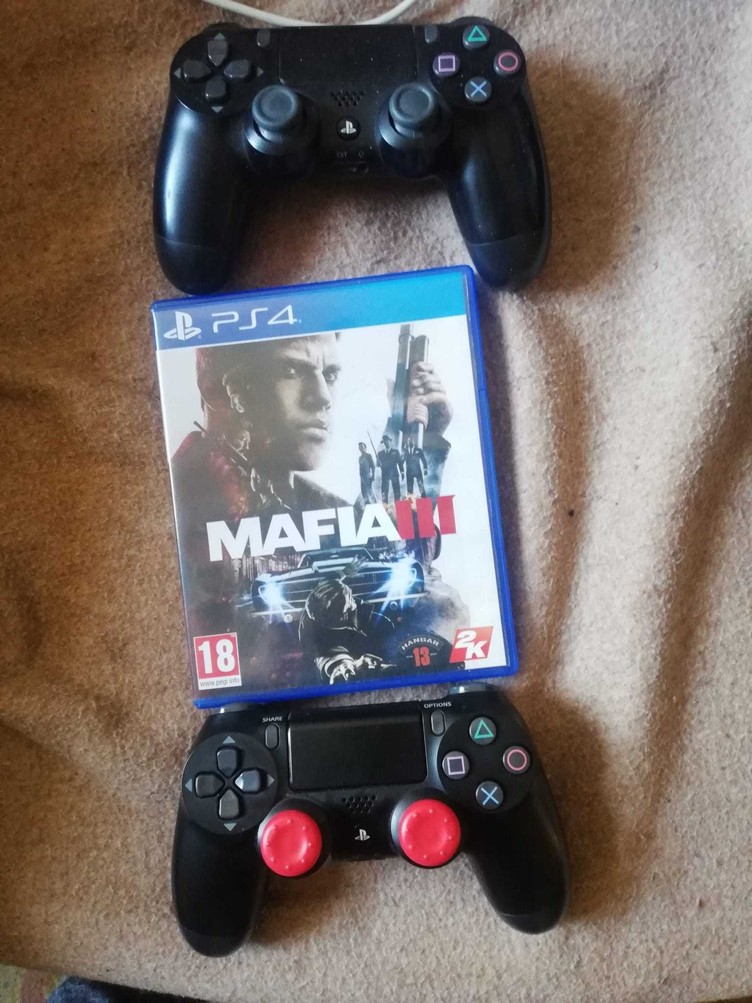 PS4 Pro 1TB em muito bom estado, + 2 comandos , + Mafia3