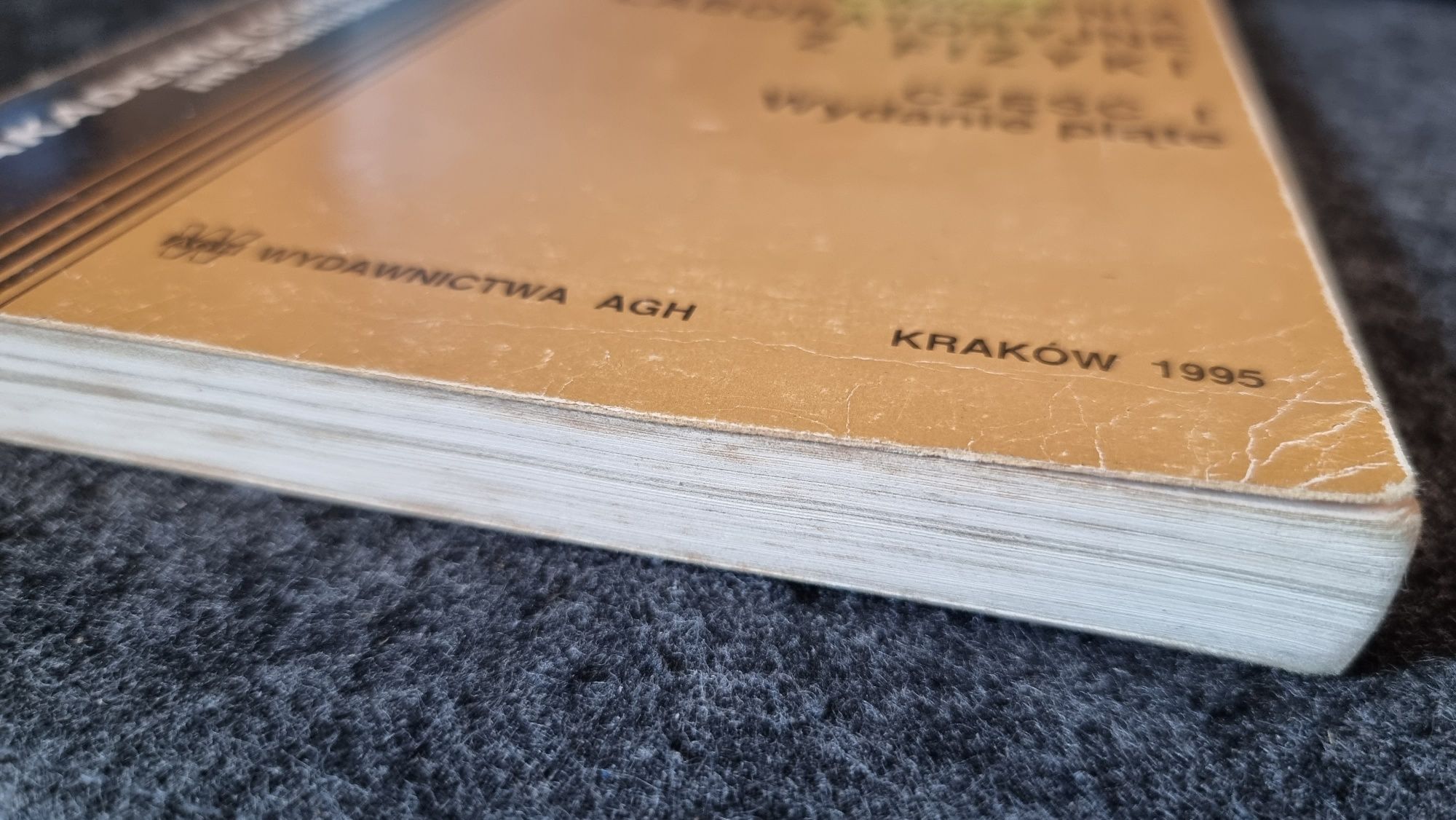 Ćwiczenia laboratoryjne z fizyki cz. I,  Konopka, Zięba, skrypt 1423
