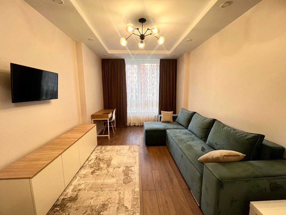 Оренда 2 кімнатної квартири по вул. Шевченка ЖК Семицвіт