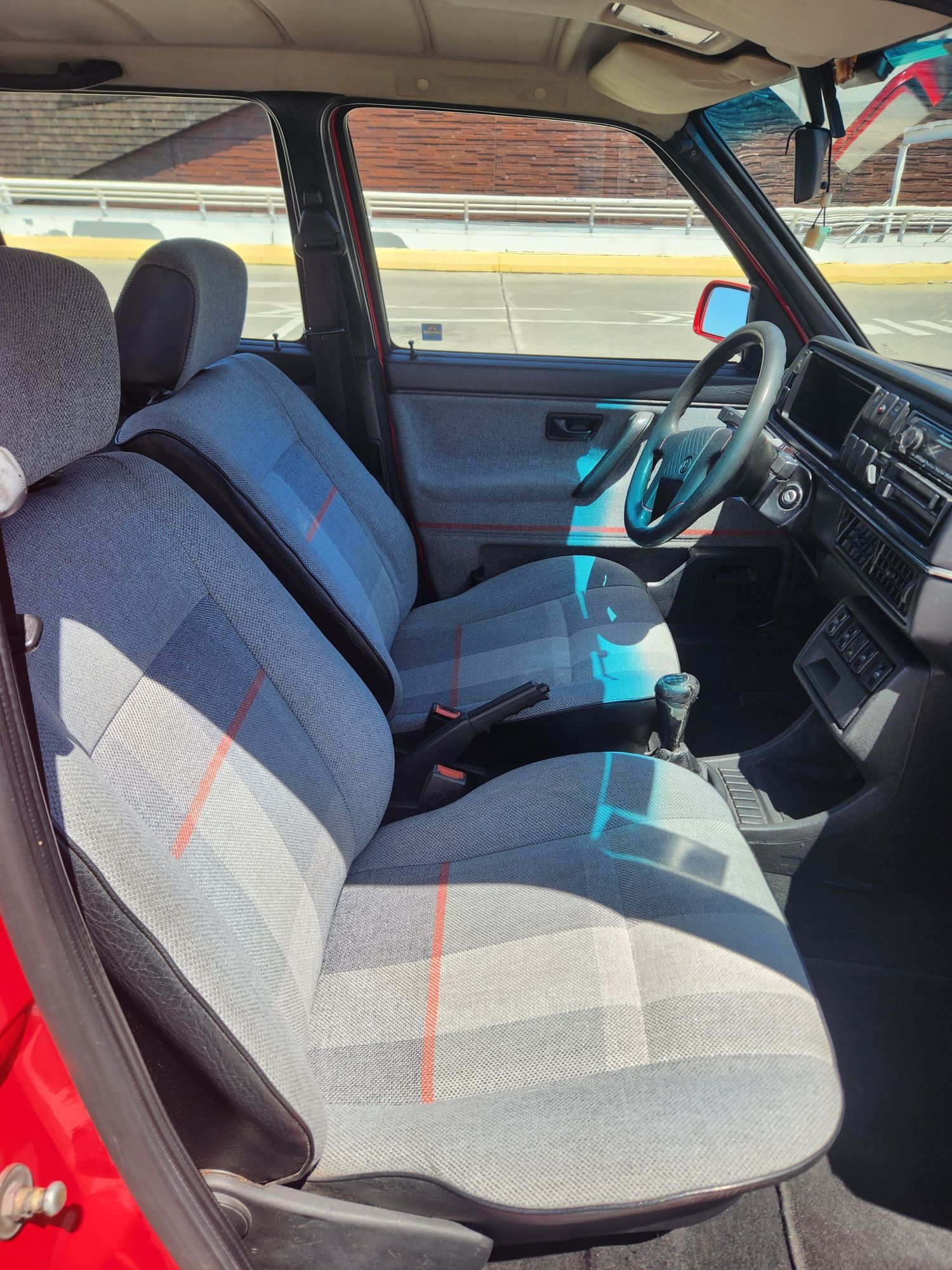 Golf 1.6 turbo diesel impecável impecável de tudo Aceito retoma