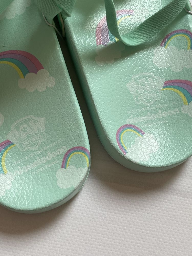 31 32 C&A Skye Paw Patrol Psi Patrol klapki z gumką sandały sandałki