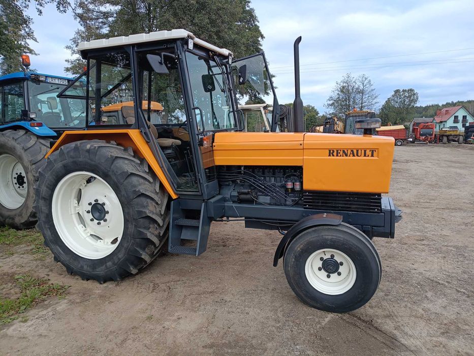 Ciągnik rolniczy Renault 981