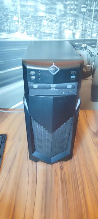 Obudowa komputera z zasilaczem kolink kl-c600 600w,