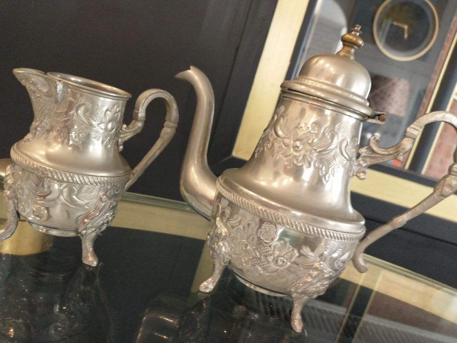 Srebrny dzbanek i mlecznik z Francji