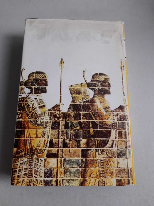 Livro PA-7- Paul Petit - o mundo antigo