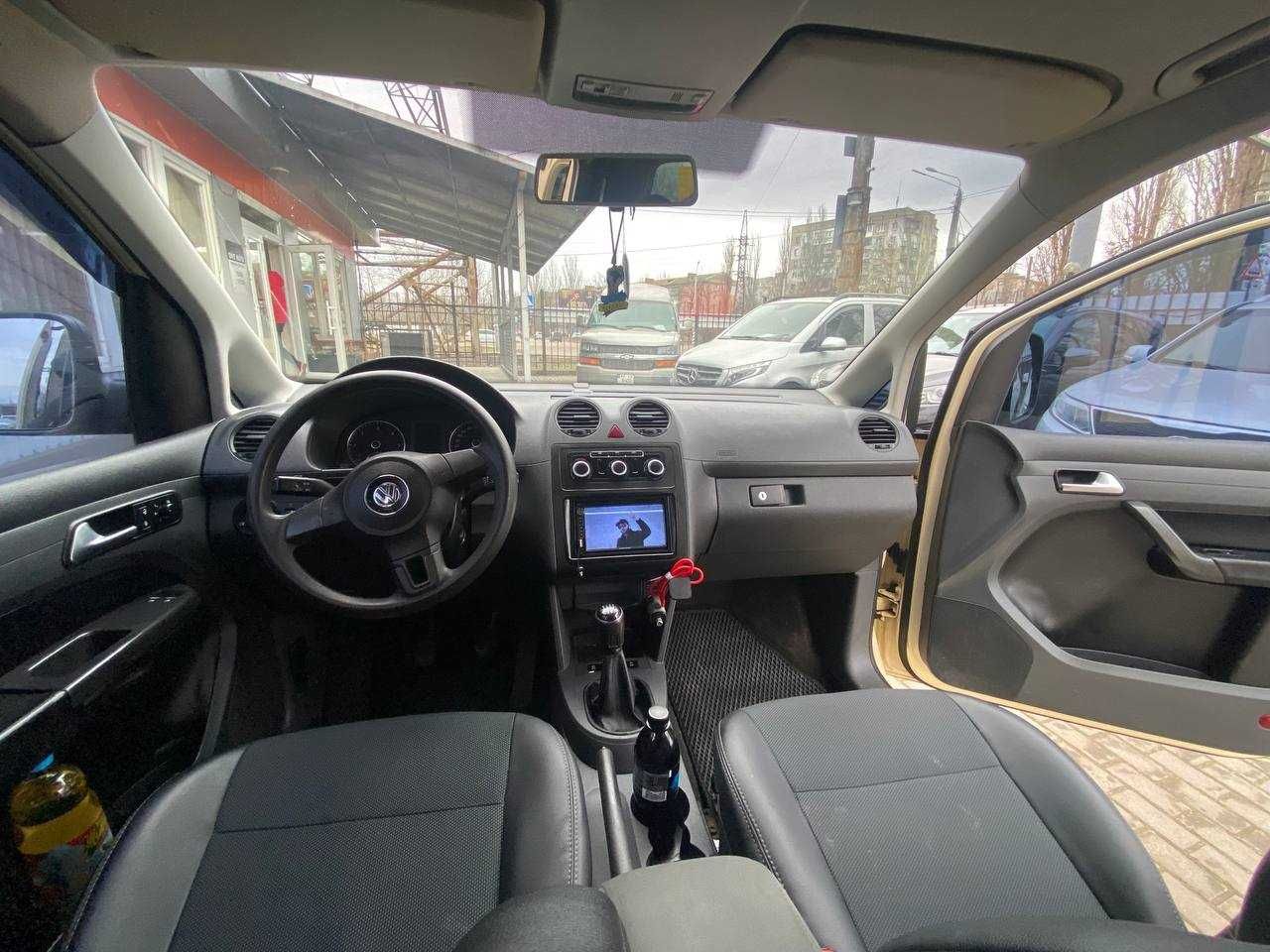 Volkswagen Caddy 2013 року 1,6 л./дизель