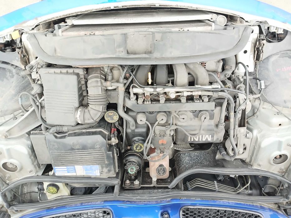 Mini Cooper 1,6 benzyna
