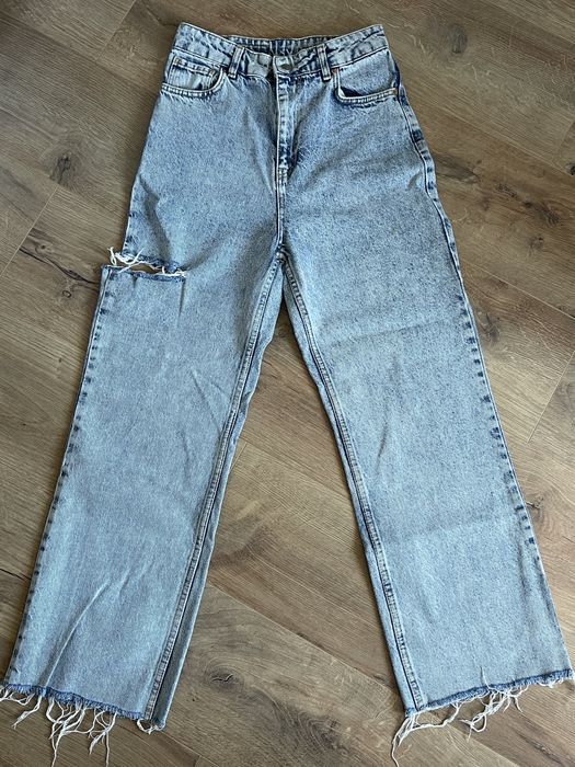 Джинси з розрізом