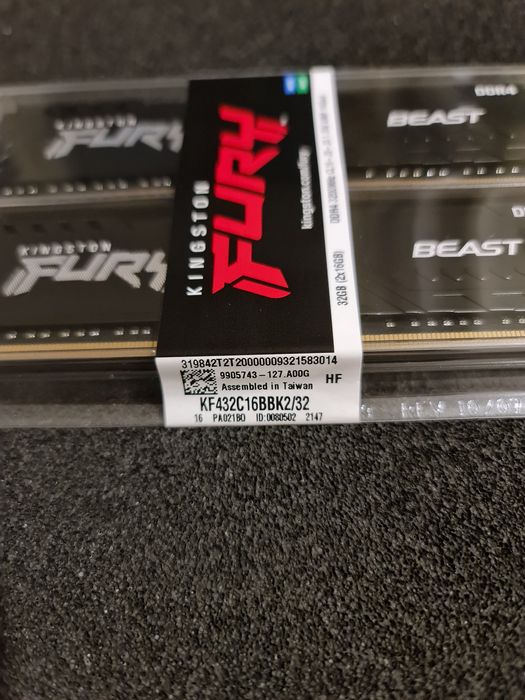 Память DDR4 Kingston Fury 3200 32GB