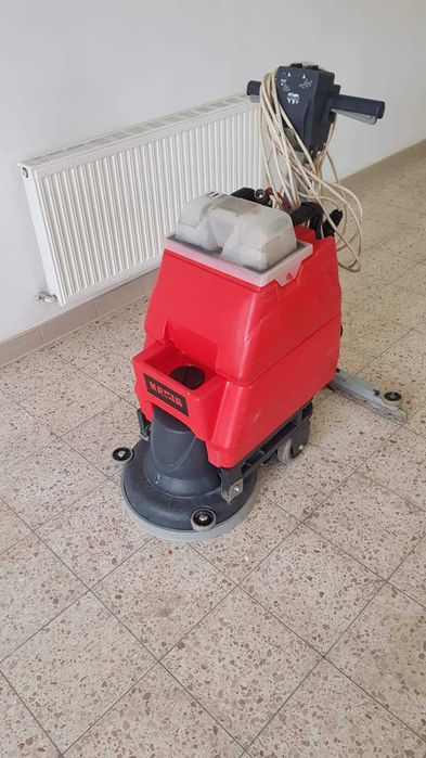 Maszyna sprzątająca odkurzacz myjka Kania