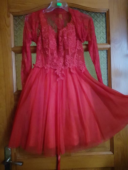 Czerwona sukienka balowa koronka tiul S