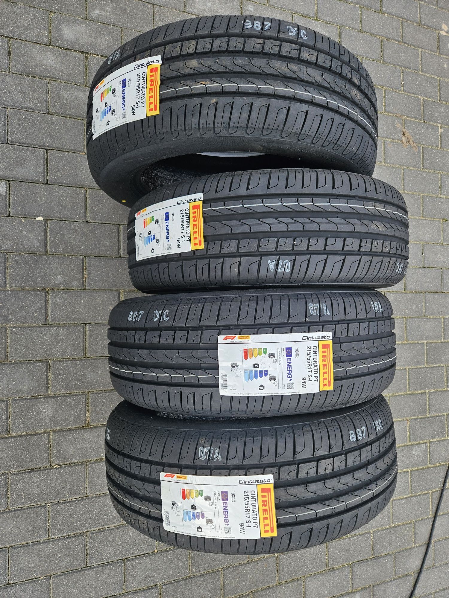 Opony Pirelli Cinturato P7 215/55 R17 94W nowe