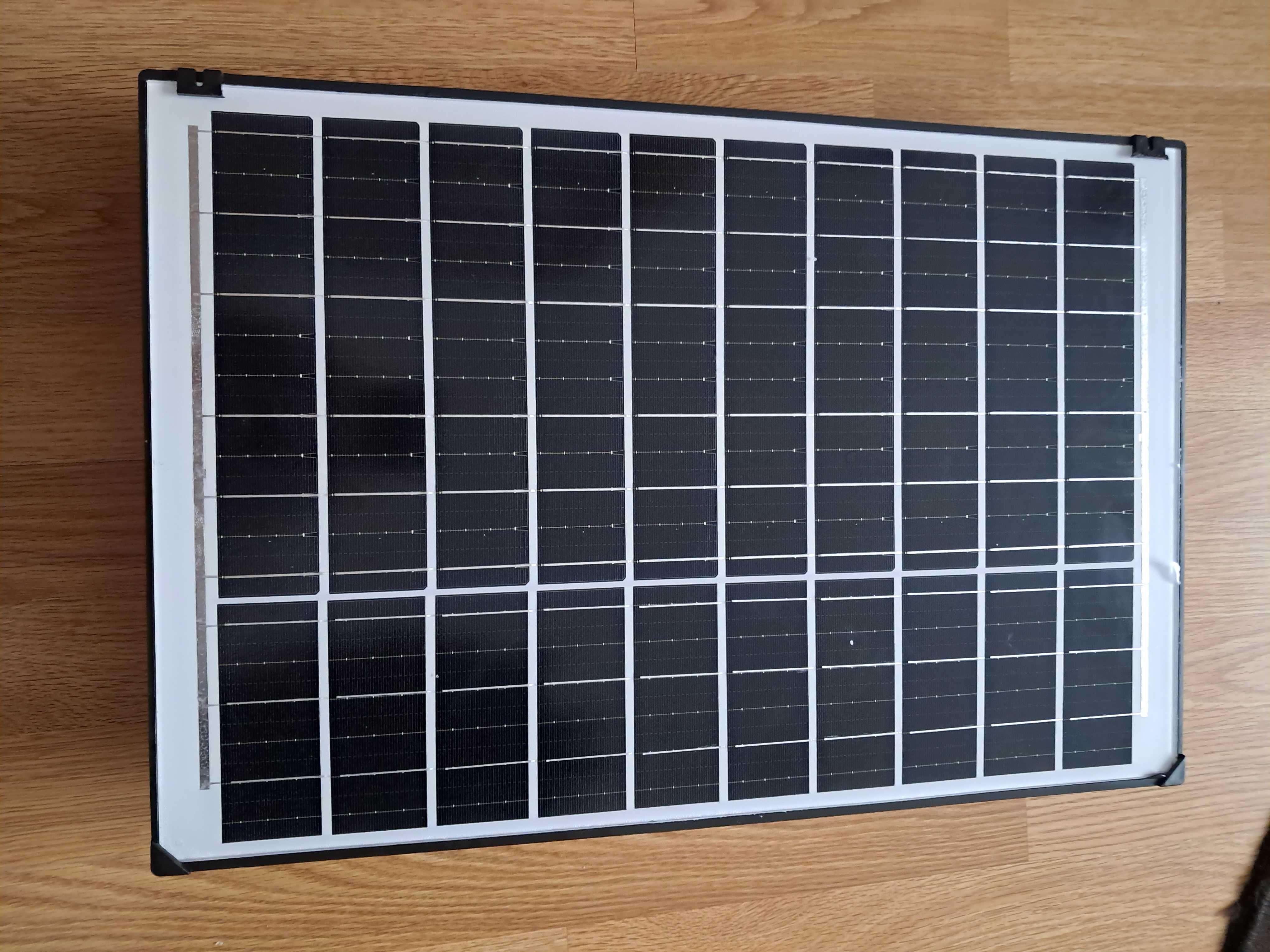 Latarnia uliczna solarna.