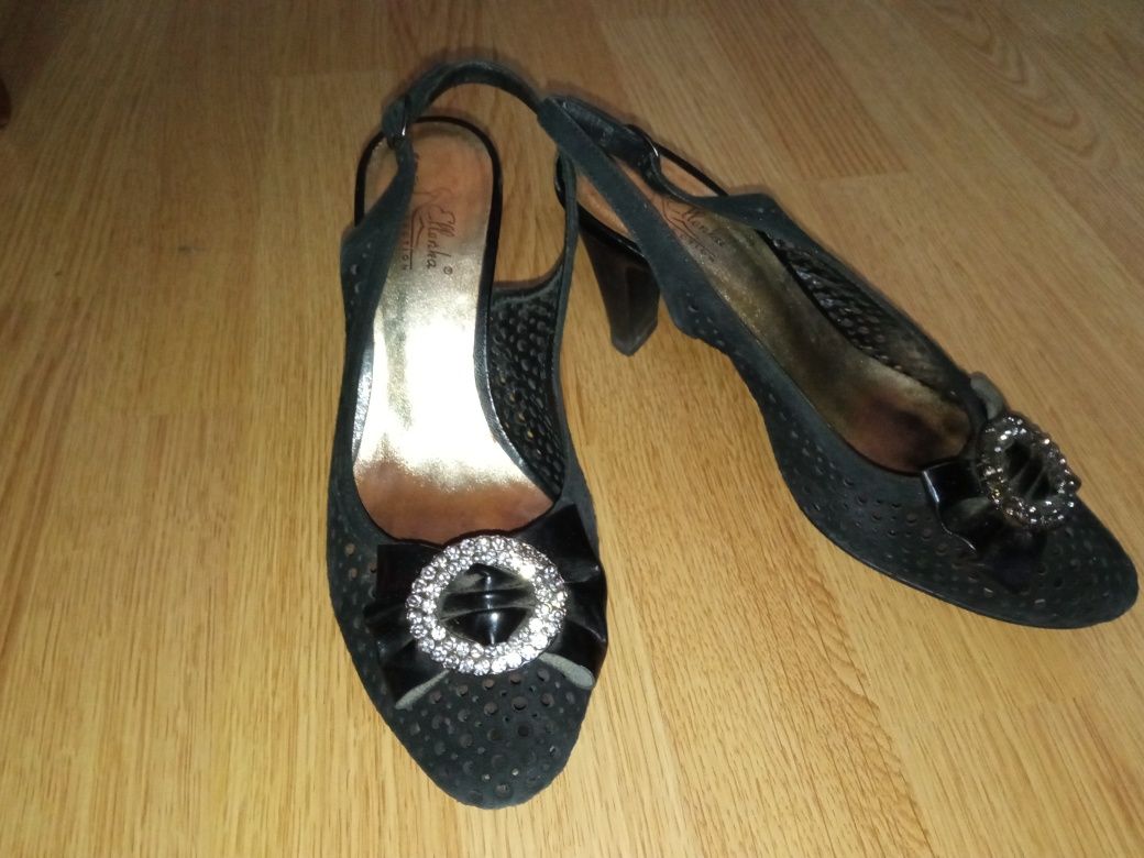 Жіноче взуття, босоніжки чорні / сріблясті 35 - 36 розмір