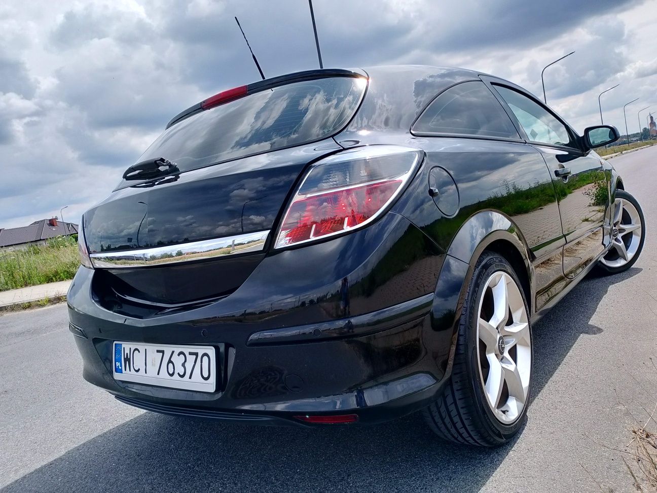 Opel Astra GTC 1.6 Zadbana R18 KLIMA