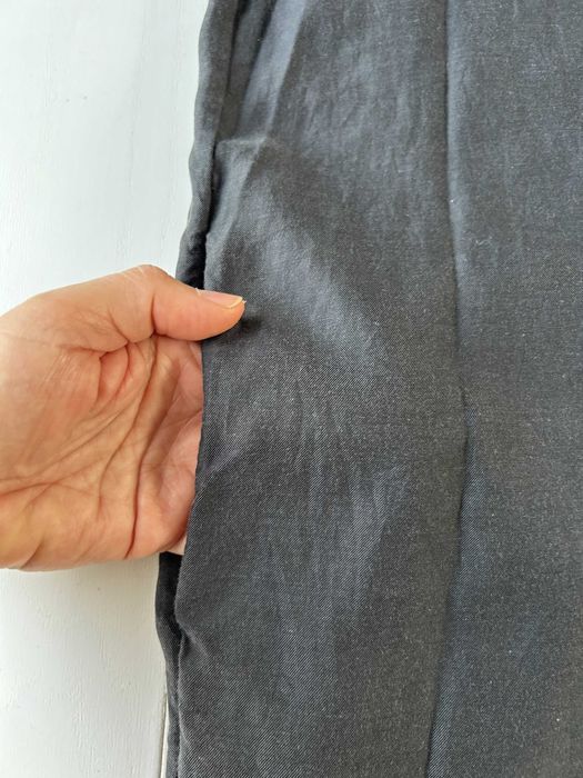 vestido de algodão cinza - marca COS - macio e confortável