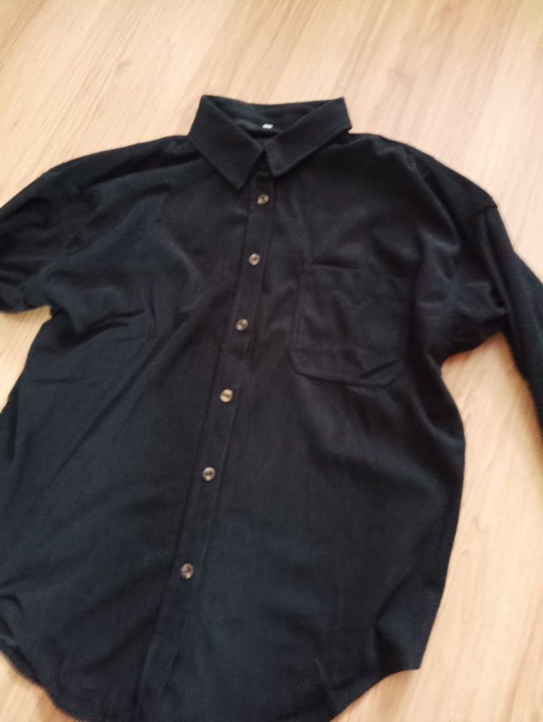 Czarna sztruksowa koszula