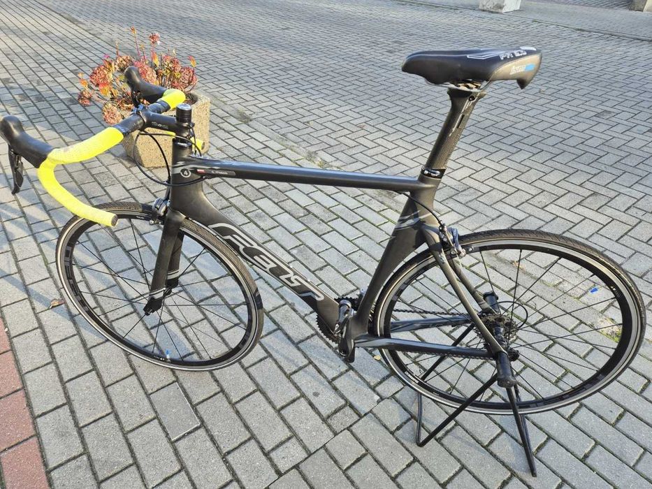 Rower szosowy FELT AR 4 CARBON