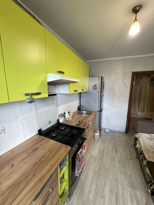 3 кімнатна квартира на Дружбі продаж