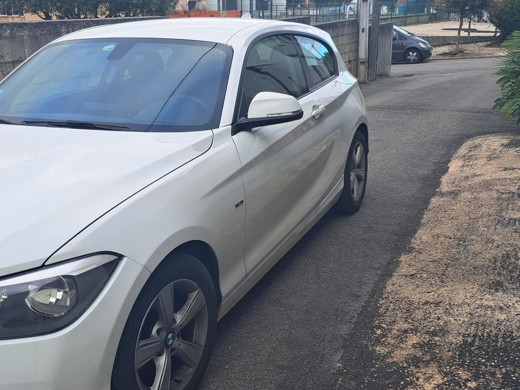 BMW 116d com 100cv de 2014 com 226000kms. 10.250€..