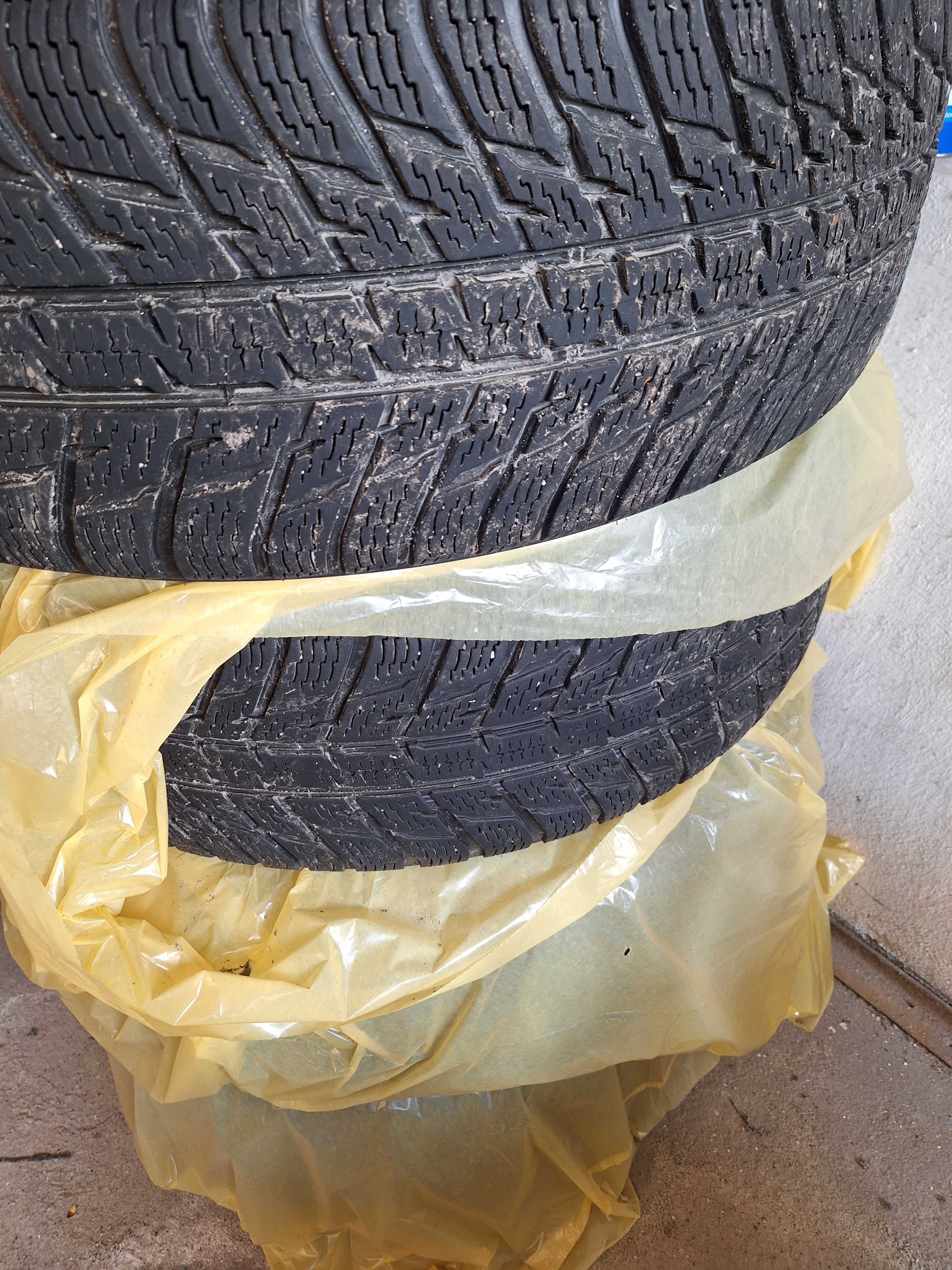 opony zimowe z felgami Nokian 235/65 R17