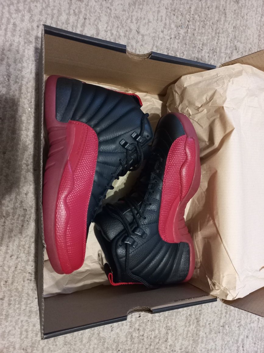 Jordan retro 12 nike.