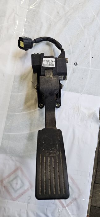 Продам педаль газу Hyundai Terracan 2.9