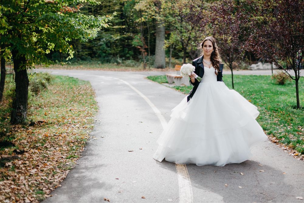 Весільна сукня