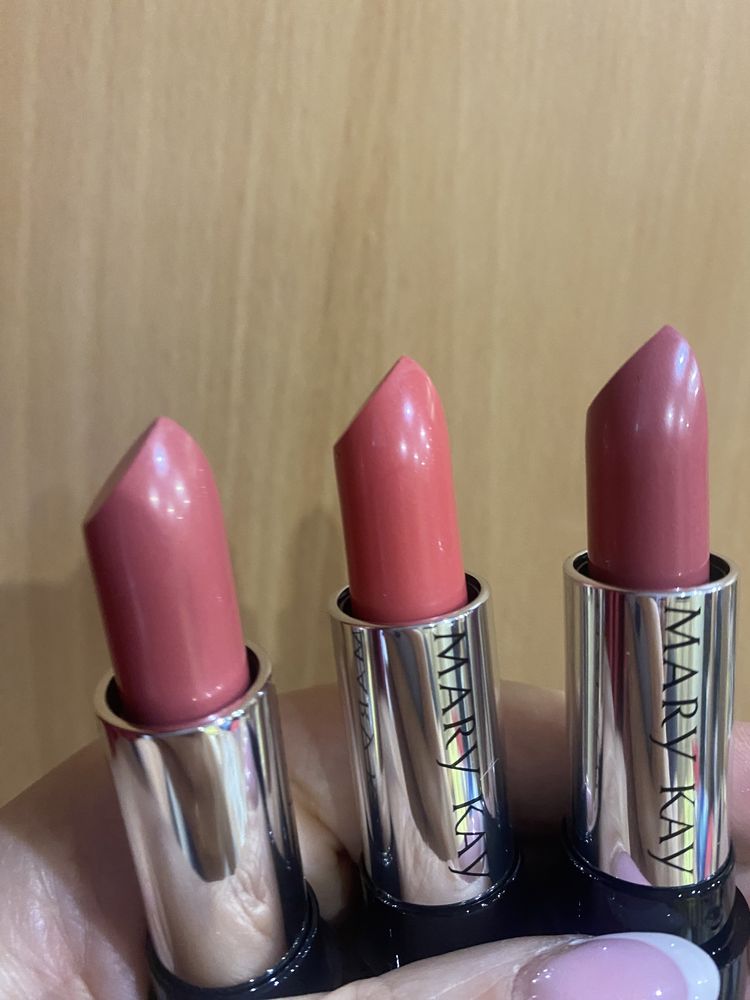 Помада, блеск, бальзам,, скраб Мері Кей Мерикей Marykay