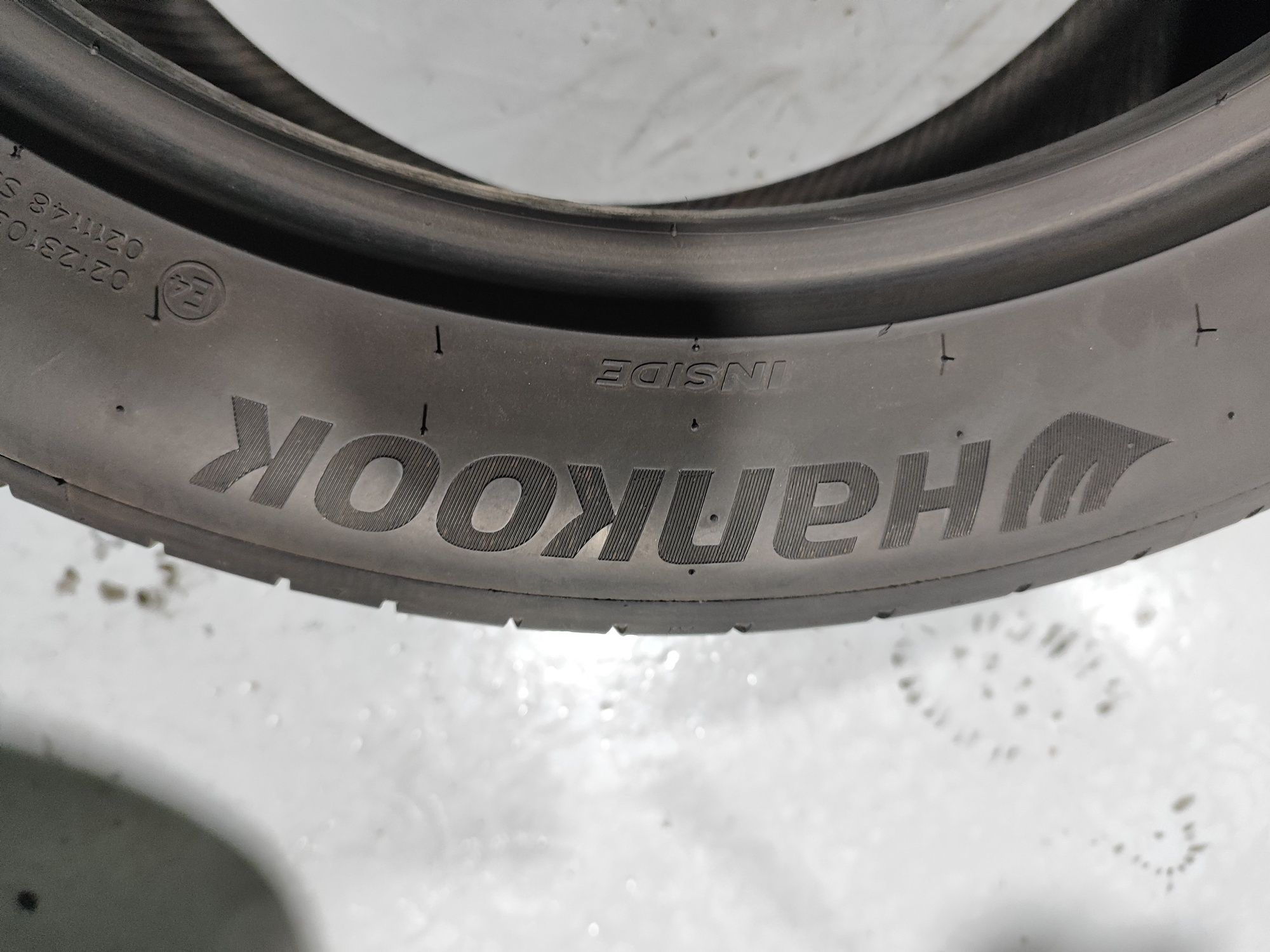 2 pneus semi novos 255-45R19 Hankook - Oferta dos Portes