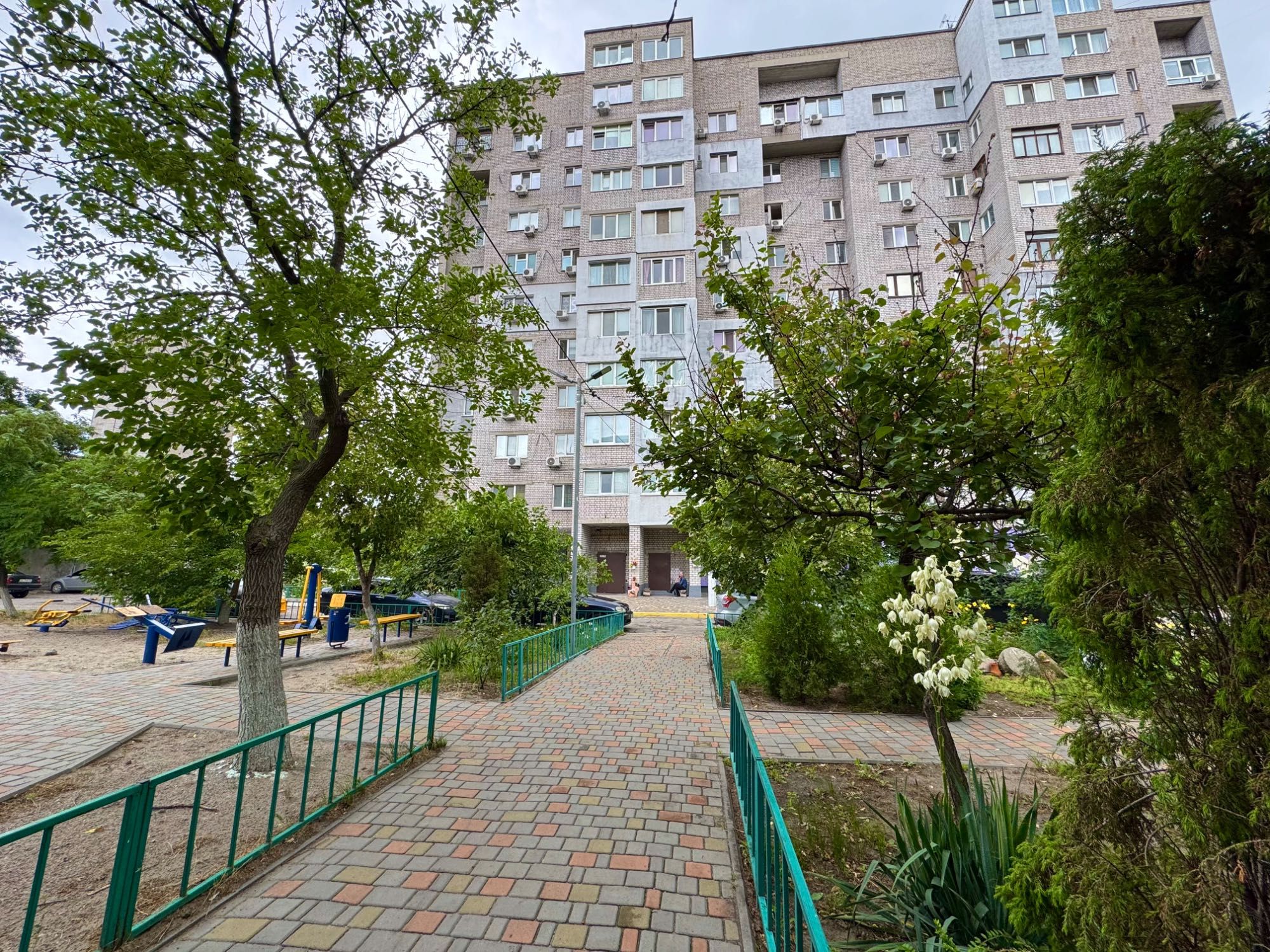 Продам ж/м Ломовский, 1 к. квартира, Фрунзенский, левый берег