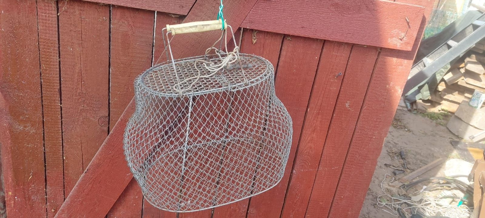 Sprzedam sadzyk siatki pojemnik na ryby.