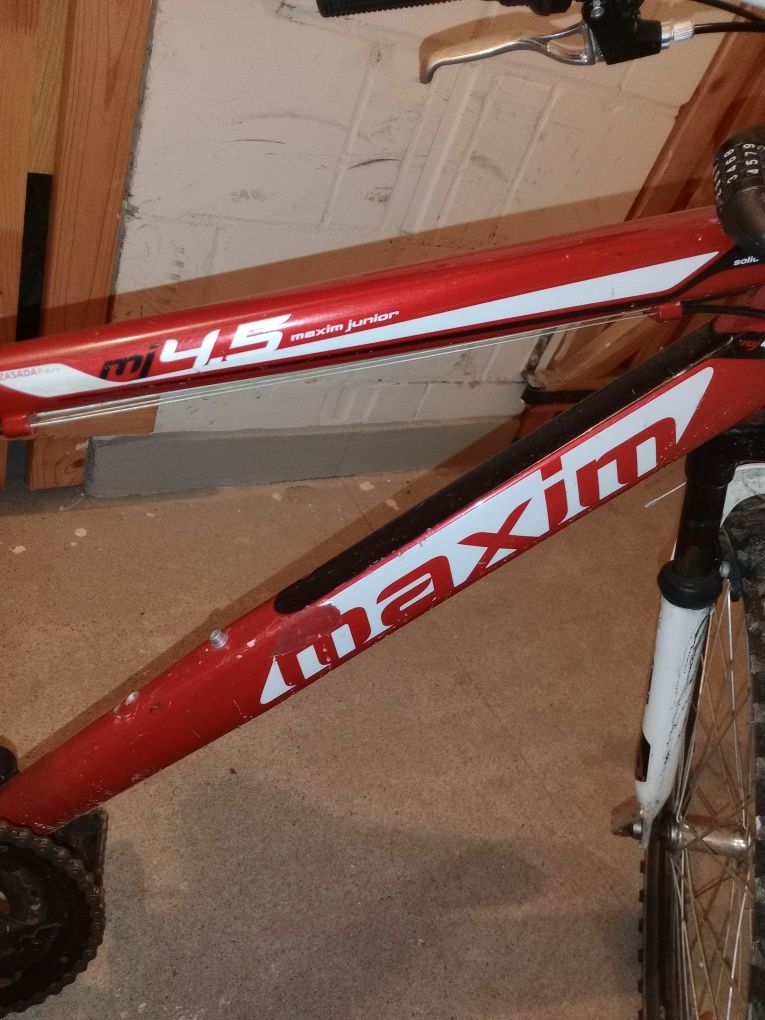 Sprzedam rower młodzieżowy 24 całe MAXIM