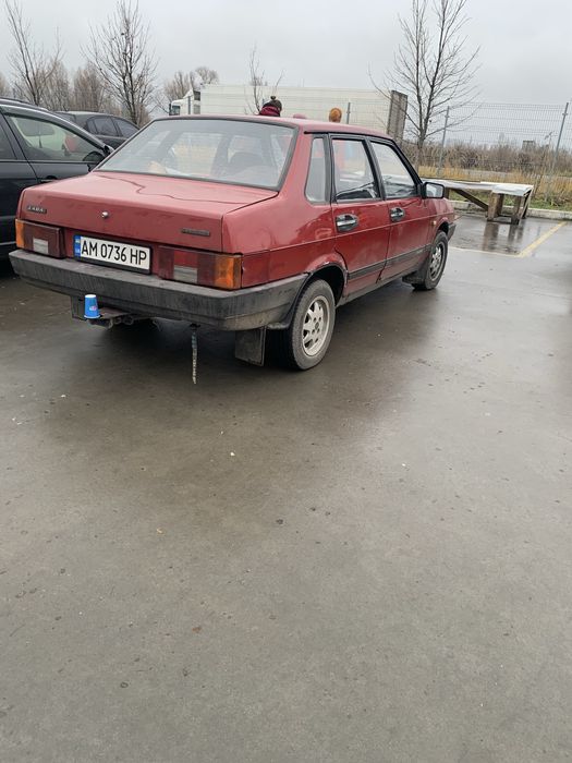 В продаж ВАЗ 21099