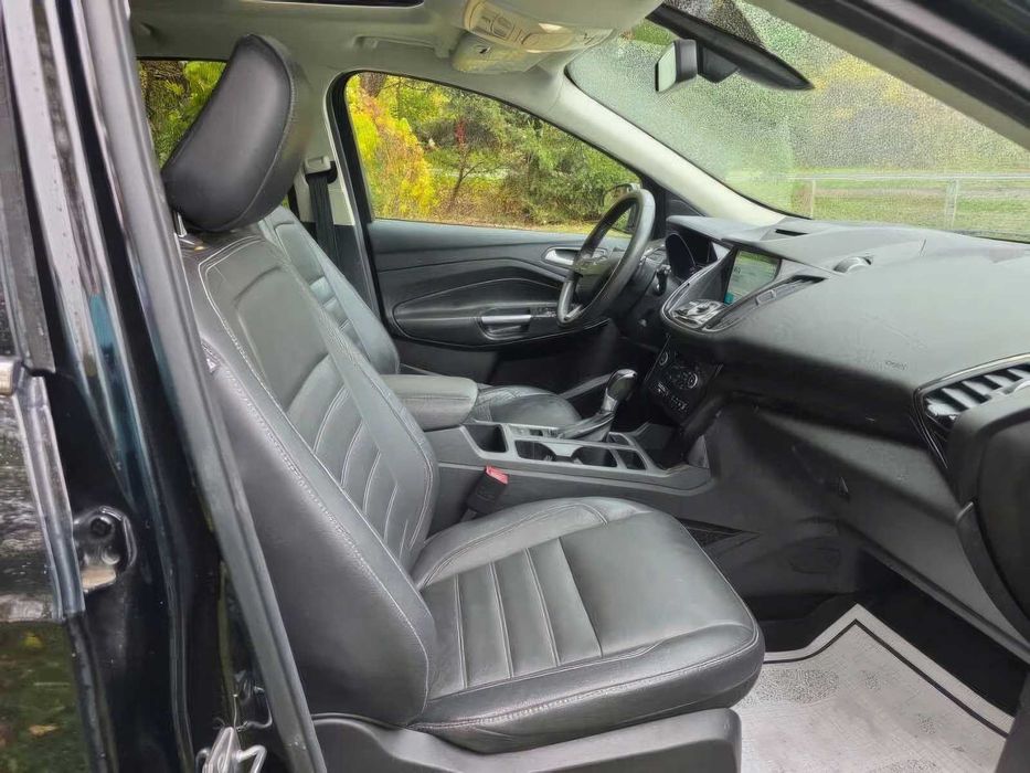 Ford Escape Titanium      2018