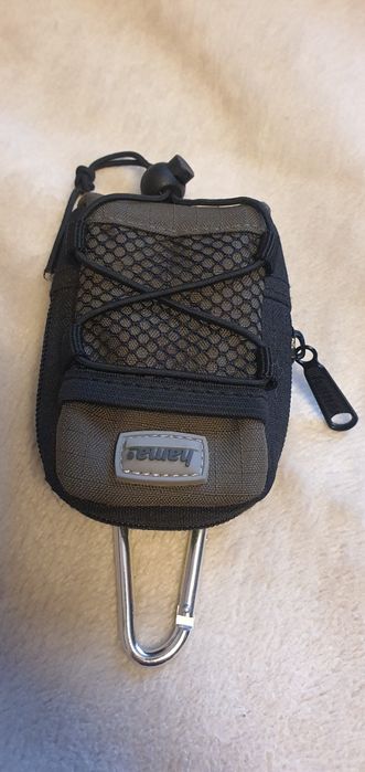 Nowy futerał Hama 10x7x4