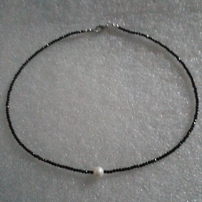 Колье-чокери из натуральных камней