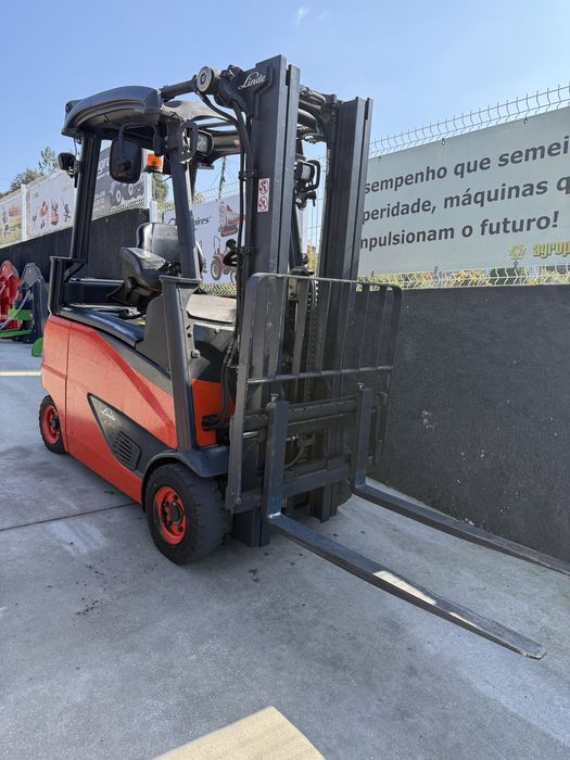 Empilhador LINDE 1600 kg eletrico