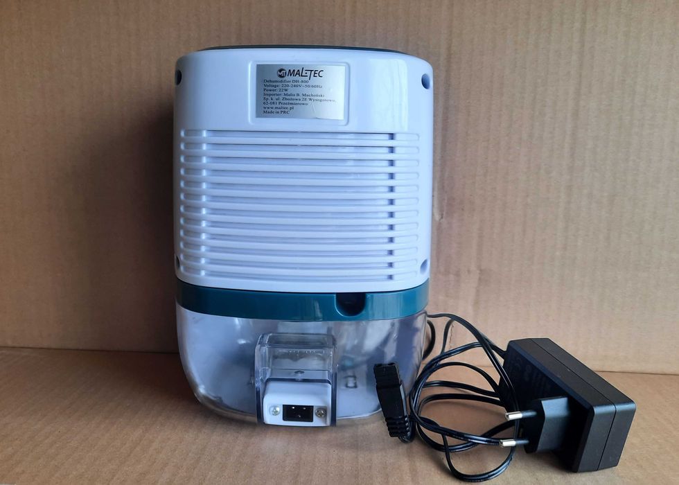 Osuszacz powietrza pochłaniacz wilgoci w domu dehumidifier pleśń grzyb