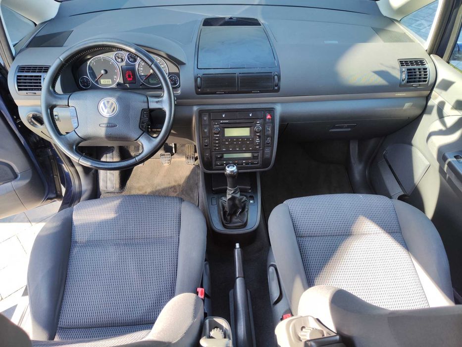 VW - Sharan 1.9 TDI - 115 , 7-mio osobowy , 4motion 4x4 .