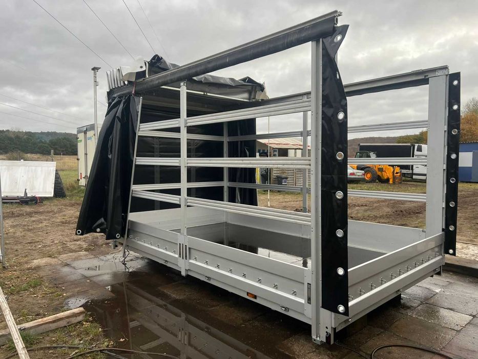 10EP Skrzynia ładunkowa zabudowa suwany dach  420x245x235(MONTAZ)