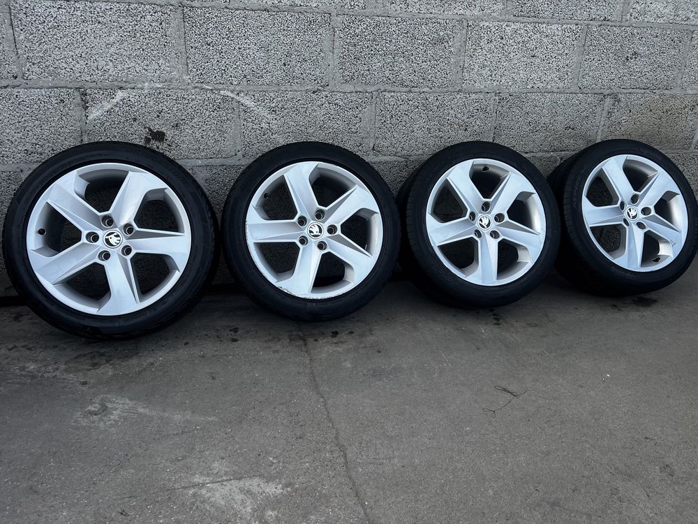 Koła Felgi R17 5x112 Skoda Octavia VRS Superb Letnie 225/45/17