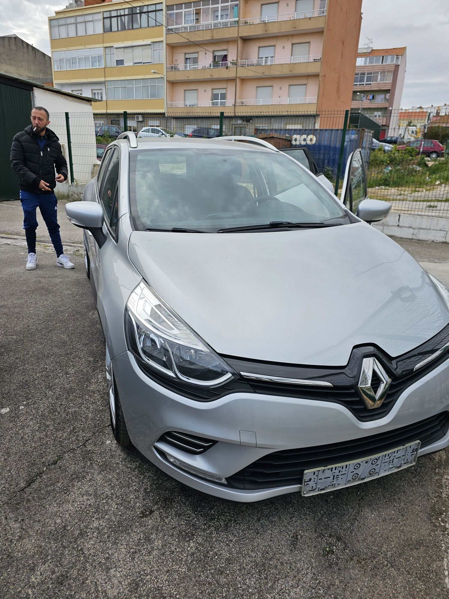 Vende se Renault Clio