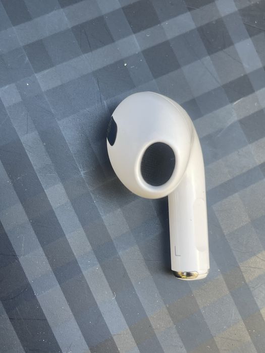 Продаю AirPods 3 лівий оригінал без кейсу
